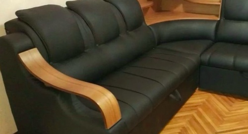 Перетяжка кожаного дивана. Можга